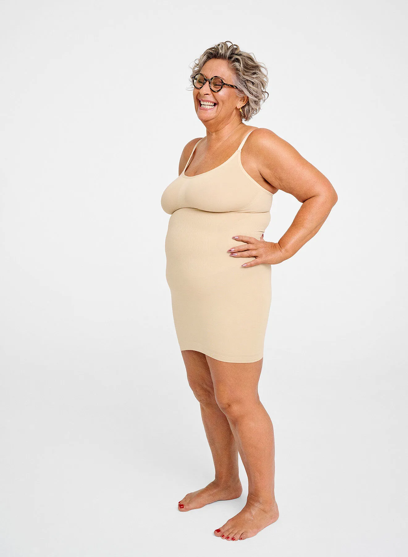 Shapewear Kleid mit breiten Trägern.