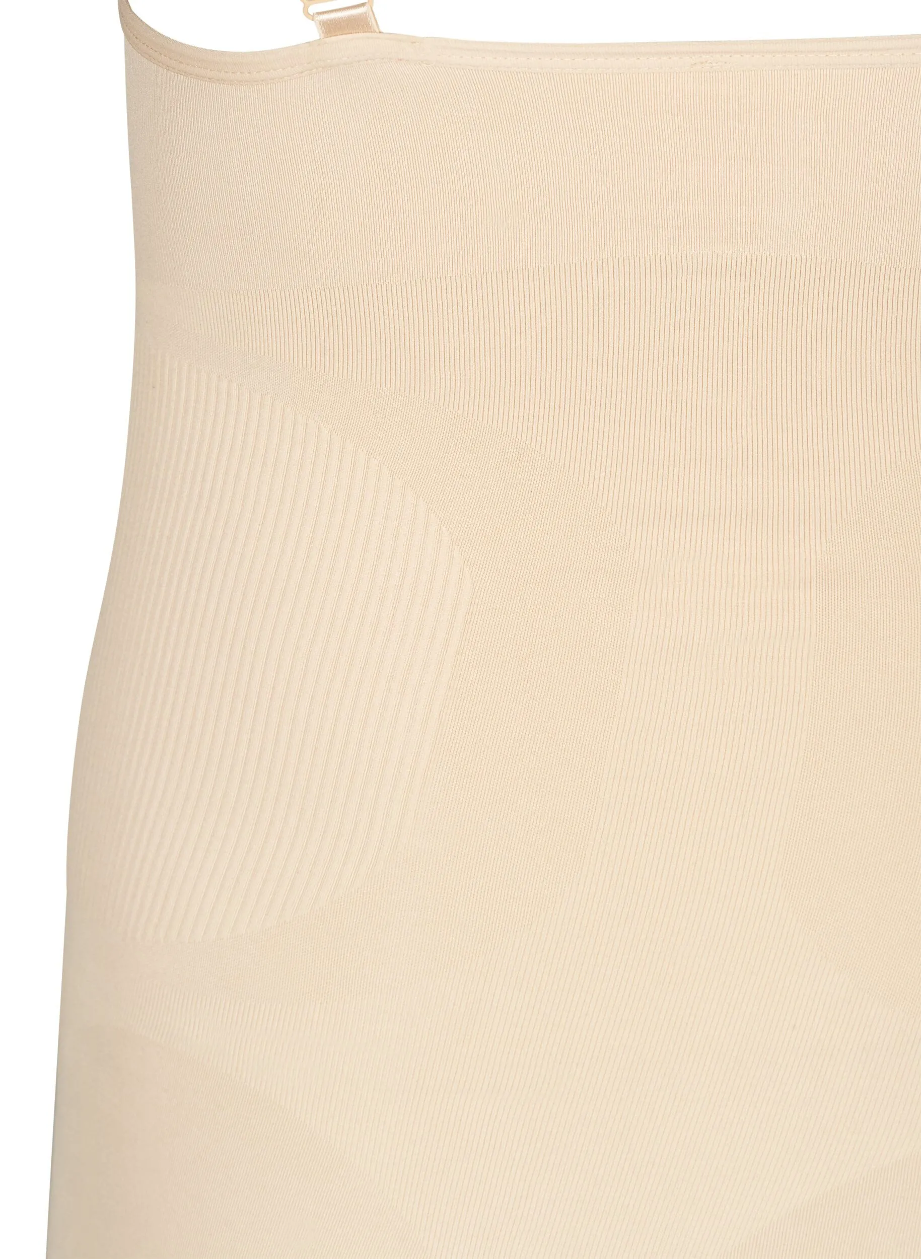 Shapewear Kleid mit breiten Trägern.